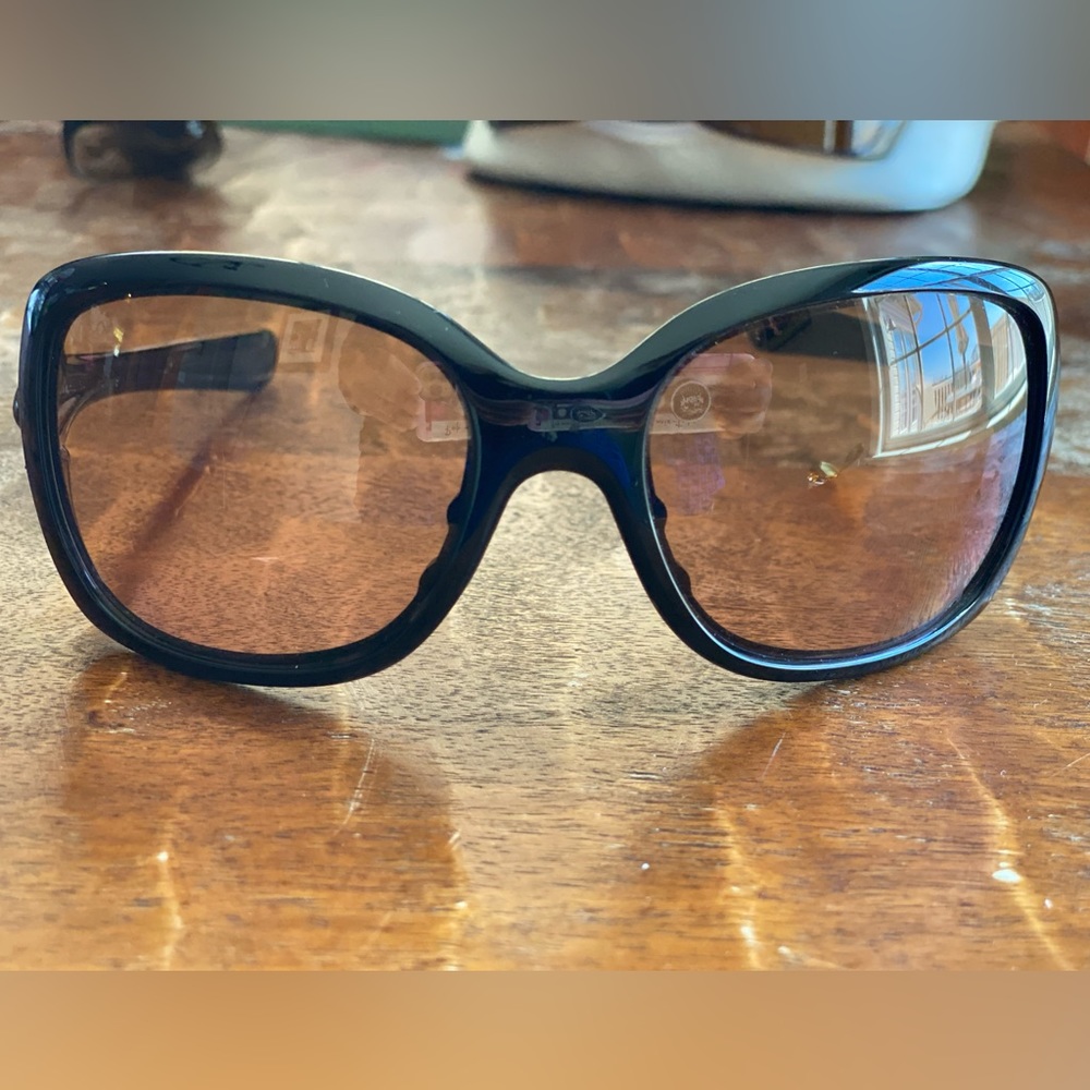 Oakley Breast Cancer Awareness Edition Sunglasses